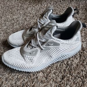Adidas Alpha Bounce Size 11.5 US Mens